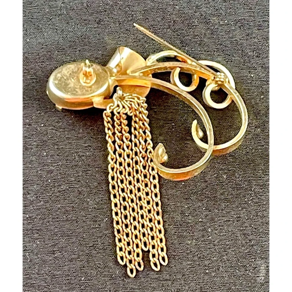 Retro Gold Tone Brooch Purple Glass Rhinestone Tassel Dangle Pin Unsigned Vintag